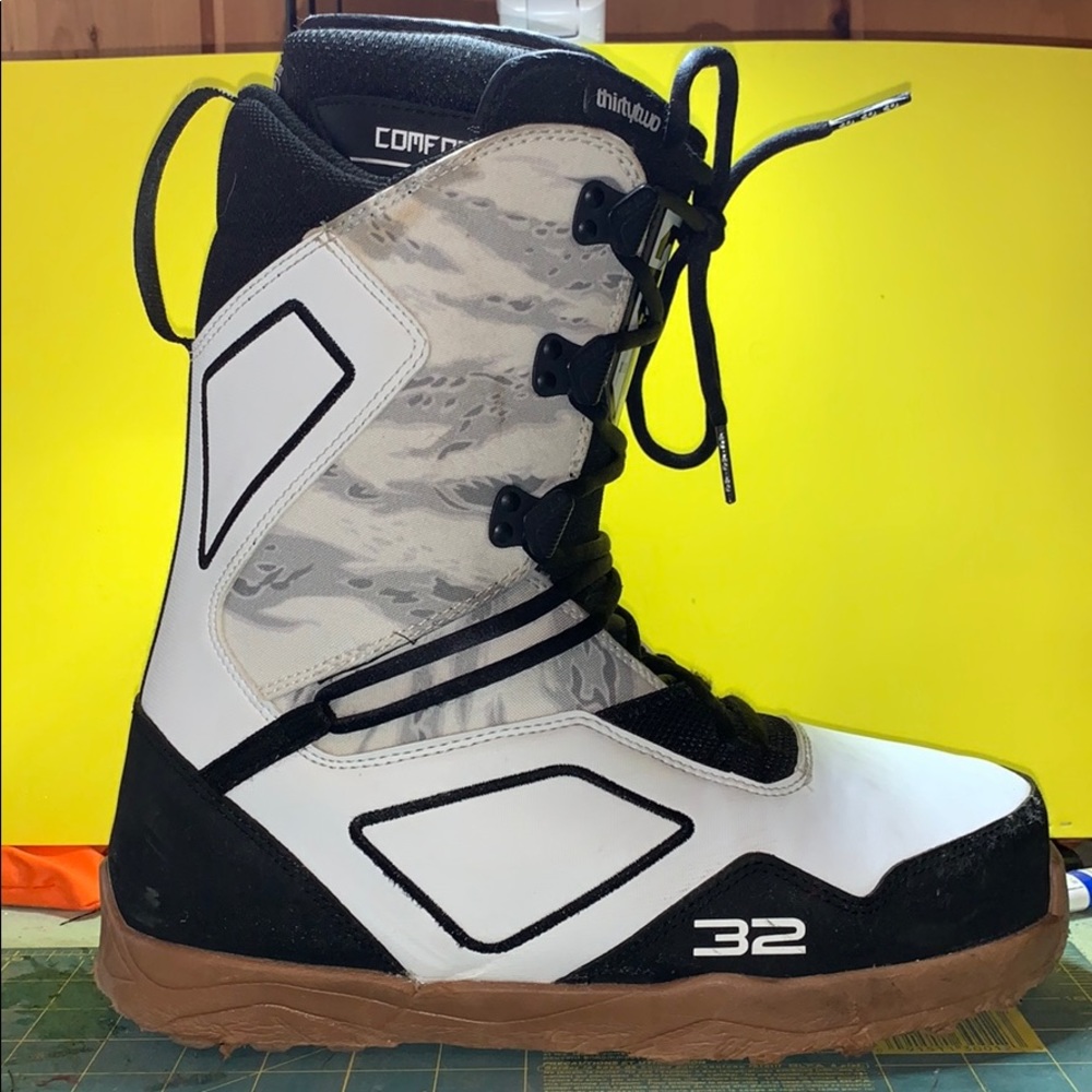 32 JP Walker Snow board boots